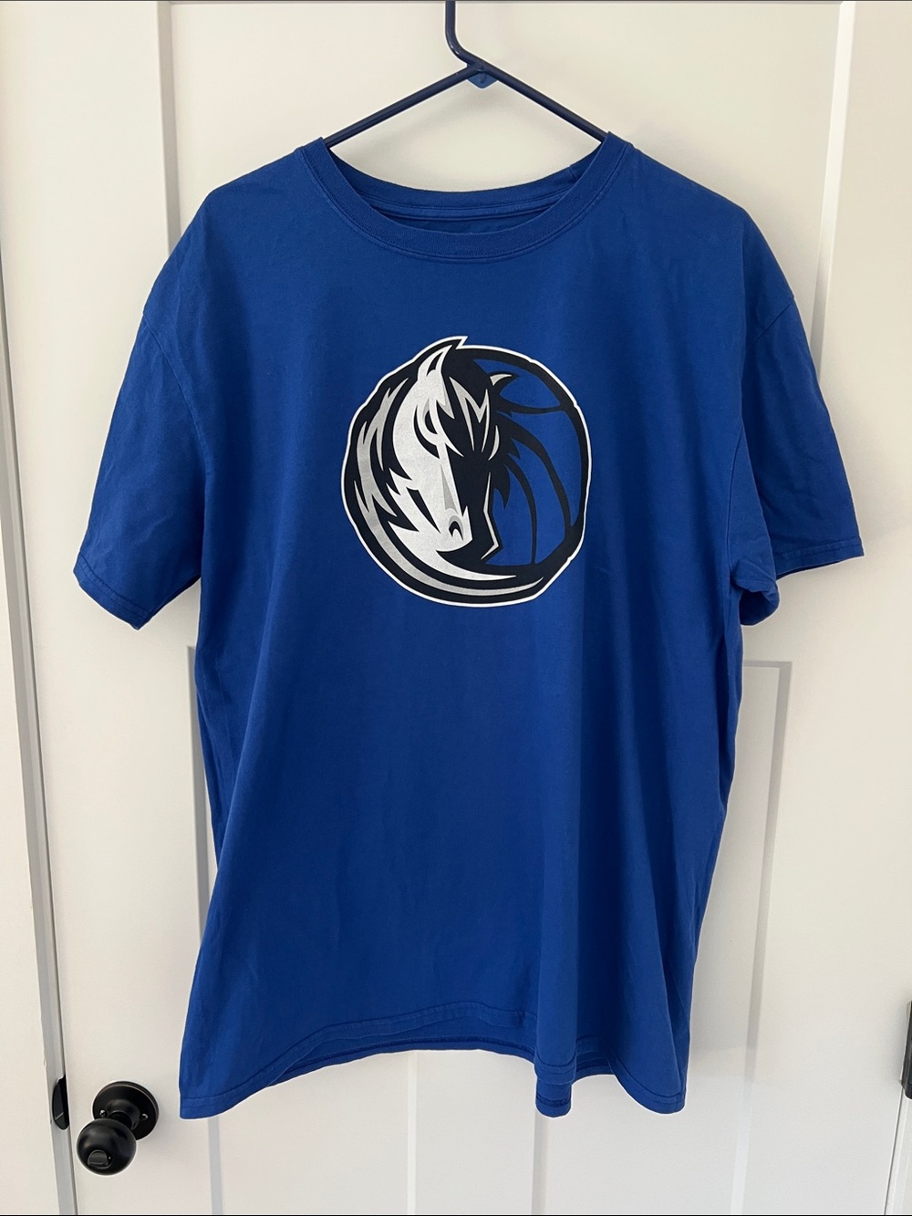 Dallas Mavericks Porzingis Fanatics Graphic Tee - Men's XL